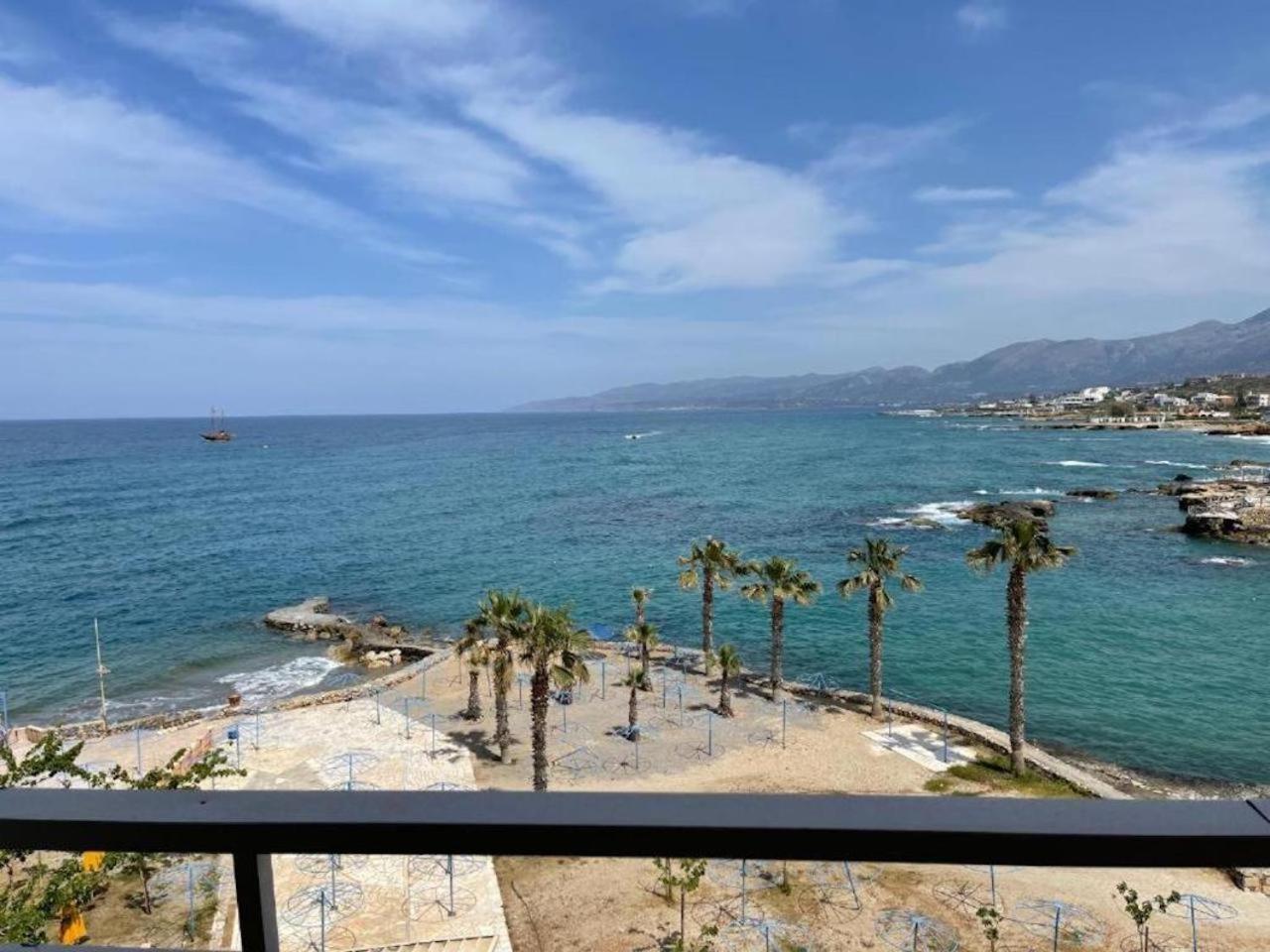 Eri Beach & Village Hotel ヘルソニソス エクステリア 写真