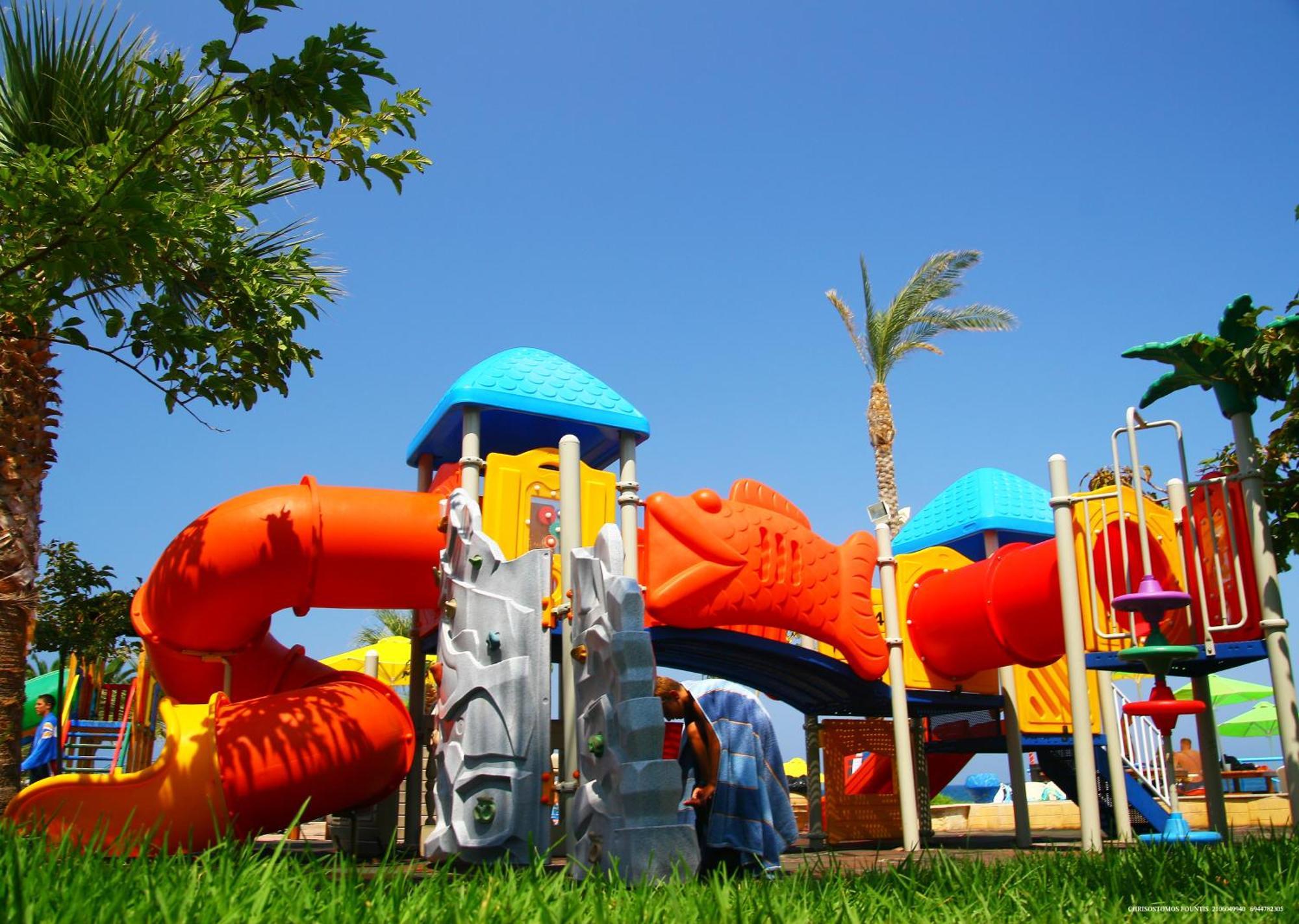 Eri Beach & Village Hotel ヘルソニソス エクステリア 写真