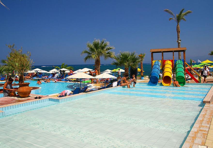 Eri Beach & Village Hotel ヘルソニソス エクステリア 写真
